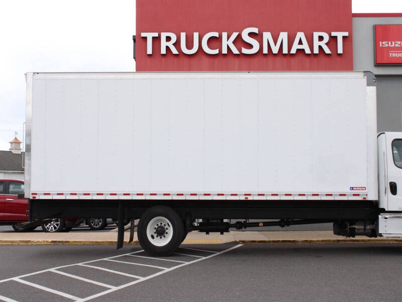 2021 Freightliner M2 106