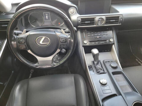 2017 Lexus IS 200t