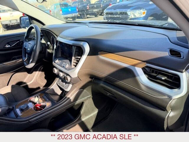 2023 GMC Acadia SLE