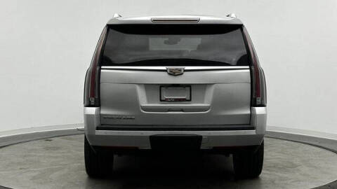 2019 Cadillac Escalade Luxury