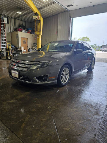 2010 Ford Fusion for sale at WESTSIDE GARAGE LLC in Keokuk IA