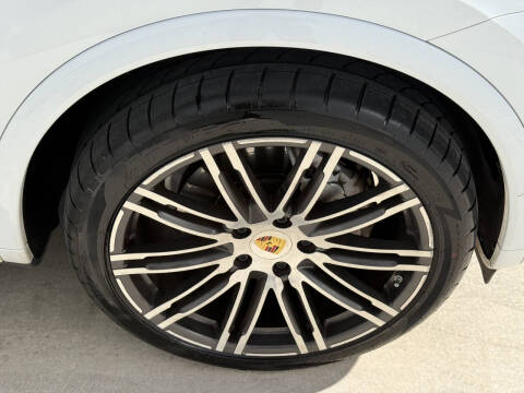 2017 Porsche Cayenne S
