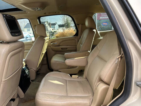 2012 Cadillac Escalade Luxury