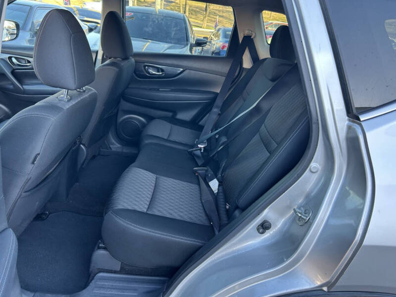 2017 Nissan Rogue SV