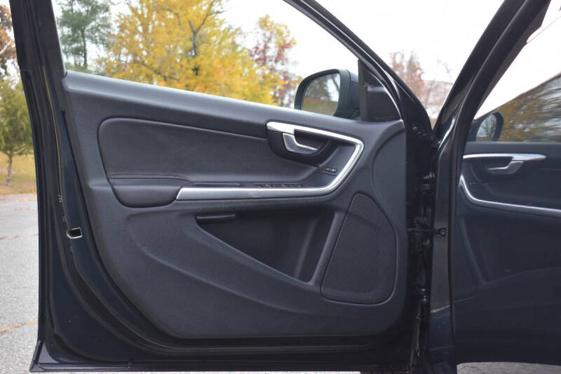 2015 Volvo S60 T5 Premier Plus