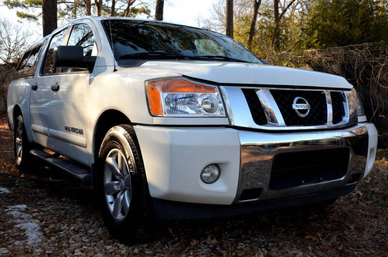 2014 Nissan Titan SV