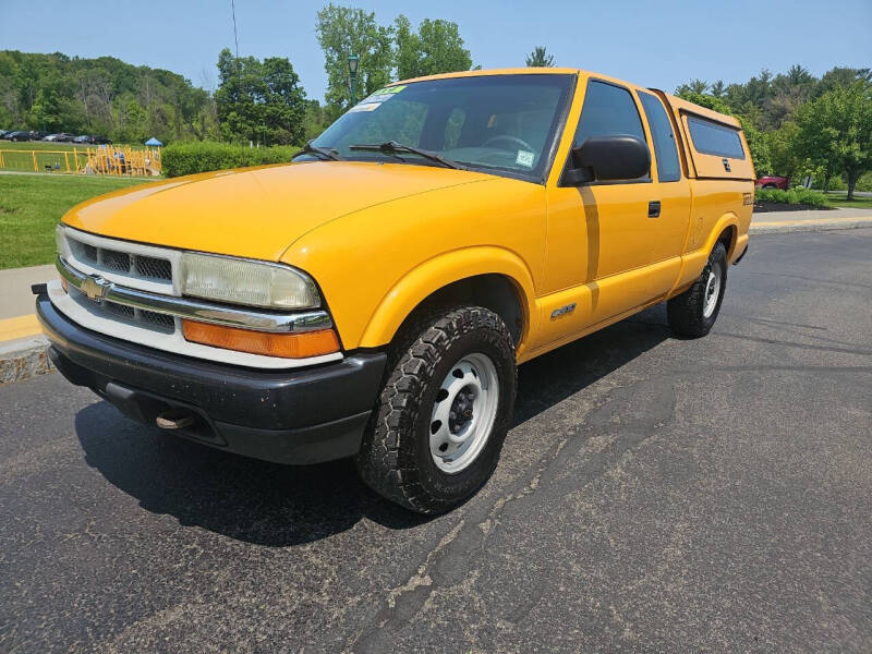 2002 Chevrolet S-10 LS