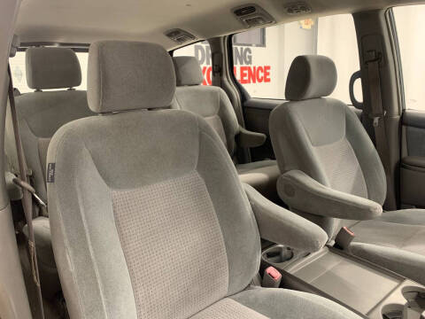 2008 Toyota Sienna LE 7-Passenger