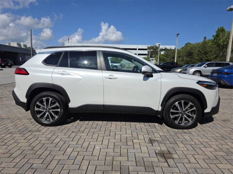 2024 Toyota Corolla Cross XLE