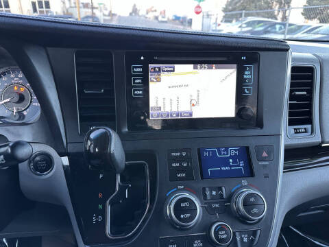 2016 Toyota Sienna XLE Premium 7-Passenger