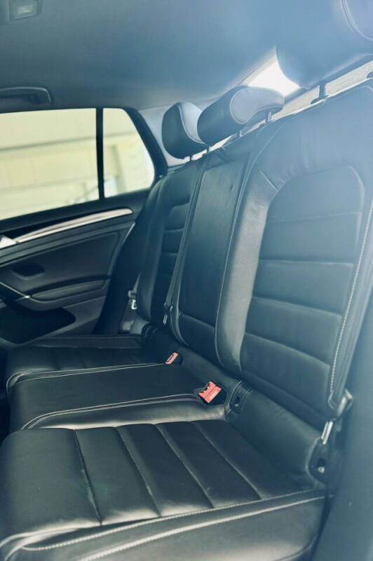 2015 Volkswagen Golf R 4Motion