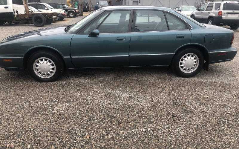 1997 Oldsmobile Eighty-Eight for sale at RPM Auto Sales in Warren OH