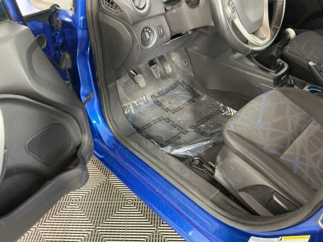 2011 Ford Fiesta SES