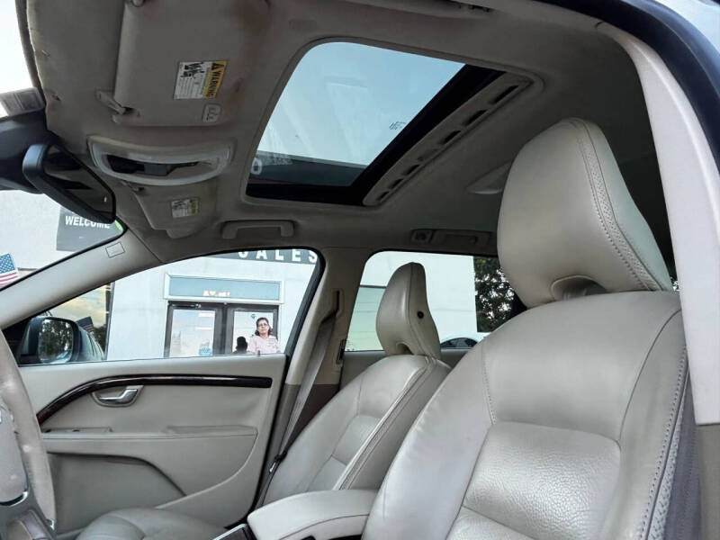 2015 Volvo XC70 T5 Drive-E Premier Plus