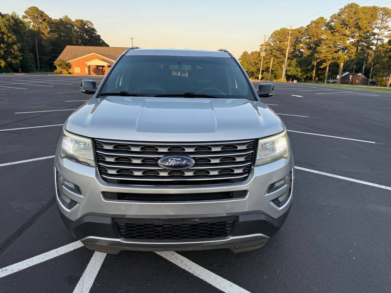 Silver 2016 Ford Explorer XLT XLT 4dr SUV 2