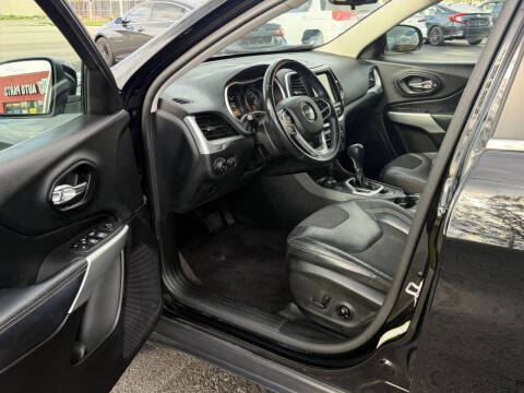 2018 Jeep Cherokee Latitude Plus