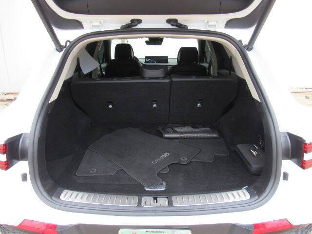 2022 Genesis GV70 2.5T Standard