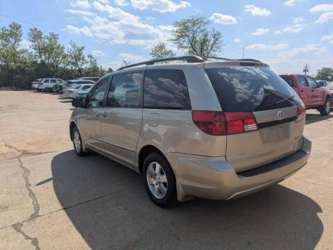2005 Toyota Sienna