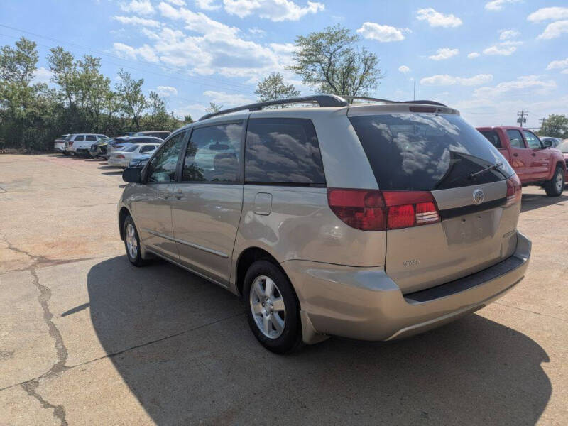 2005 Toyota Sienna