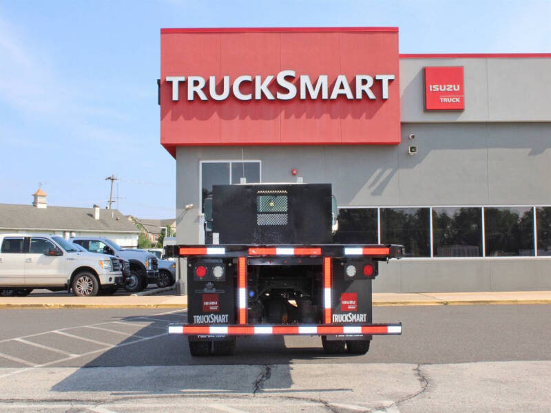 2022 Freightliner M2 106