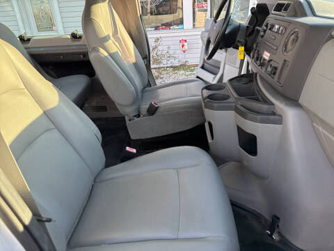 2011 Ford E-Series E-150 XL