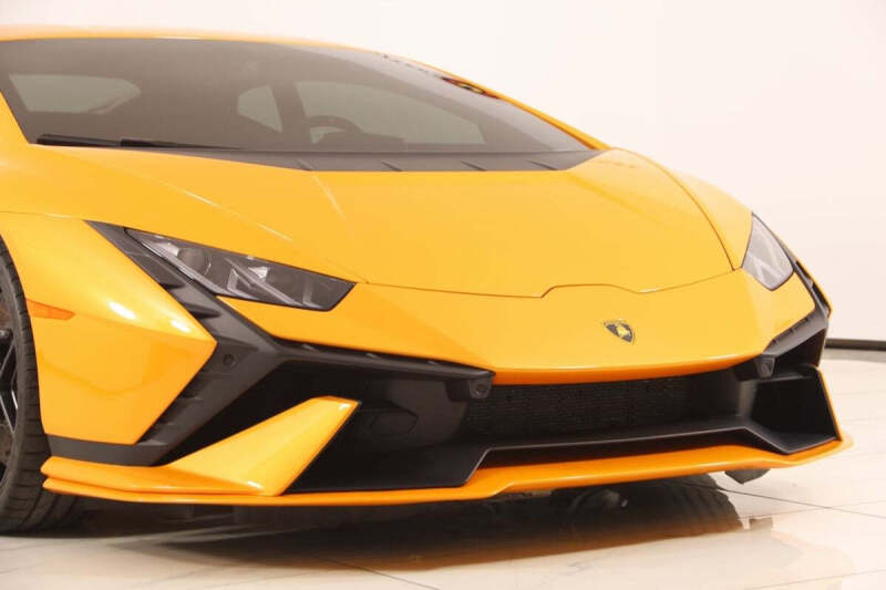 2023 Lamborghini Huracan Tecnica