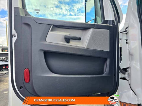 2024 Freightliner Cascadia