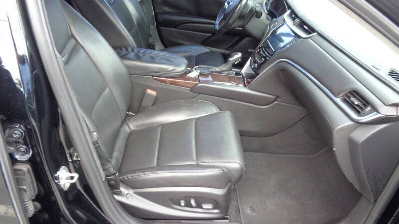 2016 Cadillac XTS Pro Livery