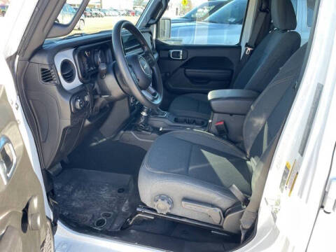 2024 Jeep Gladiator Sport