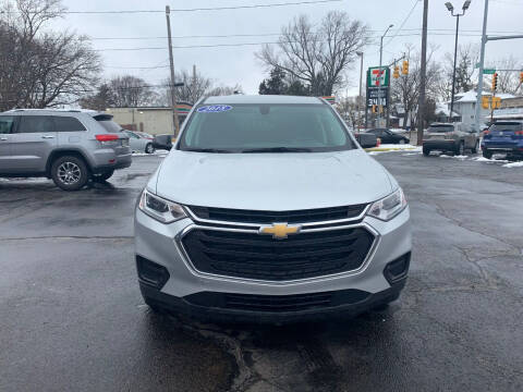 2018 Chevrolet Traverse for sale at DTH FINANCE LLC in Toledo OH