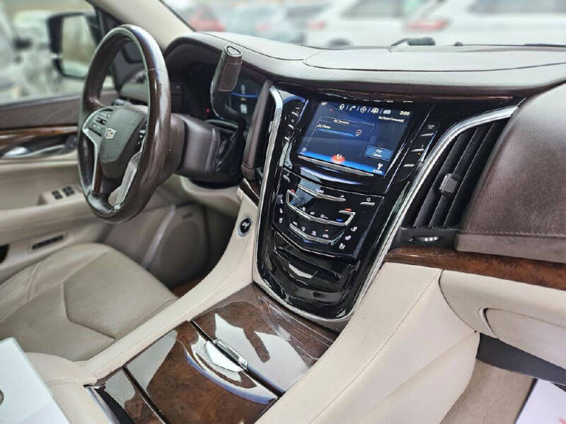 2017 Cadillac Escalade Premium Luxury