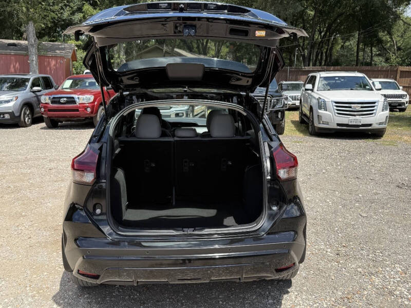 2024 Nissan Kicks SR