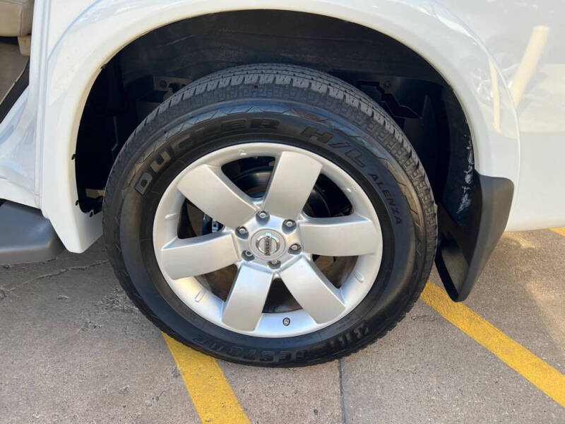 2012 Nissan Armada SV