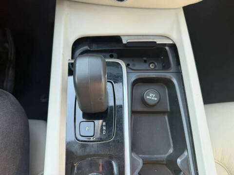 2023 Volvo S60 B5 Plus Dark Theme