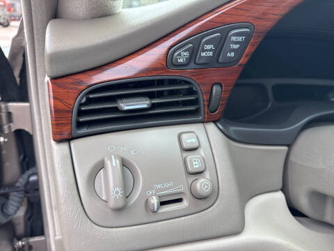 2001 Cadillac DeVille