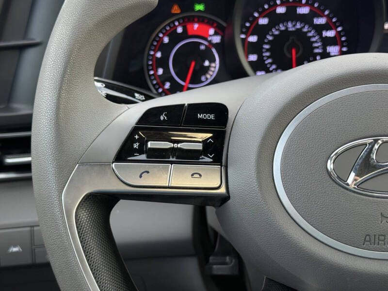 2022 Hyundai Elantra SEL