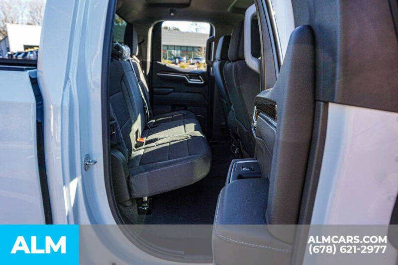 2024 GMC Sierra 1500 Elevation