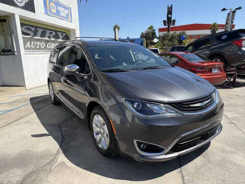2018 Chrysler Pacifica Hybrid Limited
