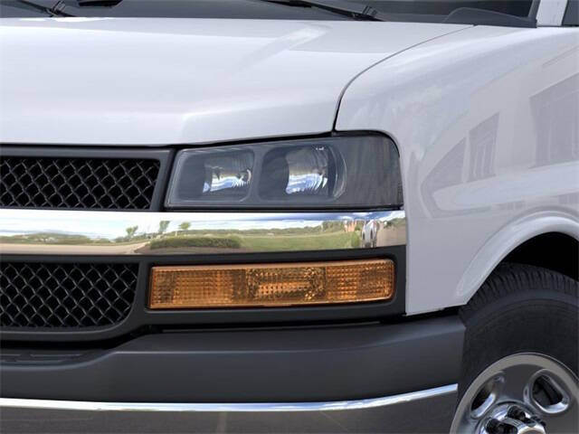 2025 Chevrolet Express 2500