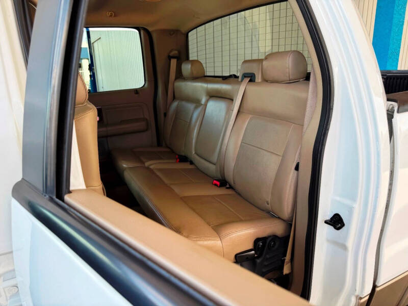 2005 Ford F-150 Lariat