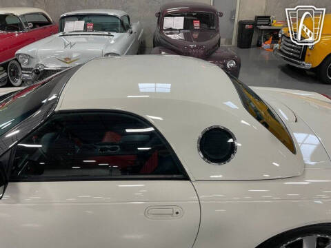 2003 Ford Thunderbird