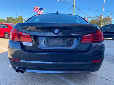 2013 BMW 5 Series 528i