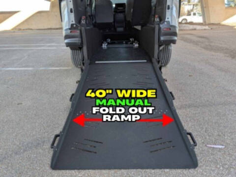 2025 Toyota Sienna LE 8-Passenger