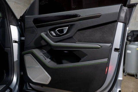 2022 Lamborghini Urus