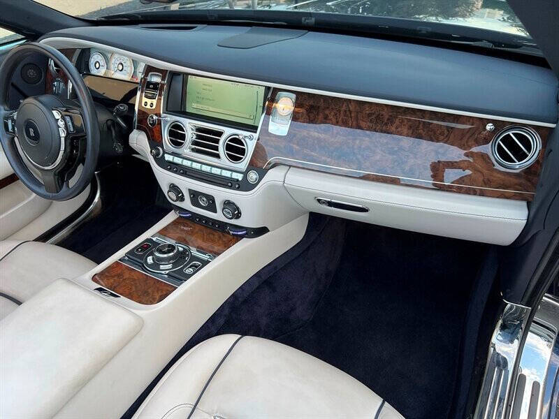 2016 Rolls-Royce Dawn Base photo 20