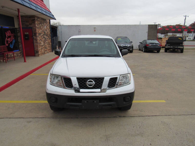 2012 Nissan Frontier S photo 10