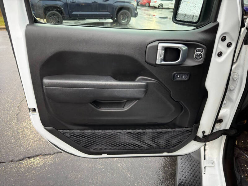 2023 Jeep Wrangler Sport