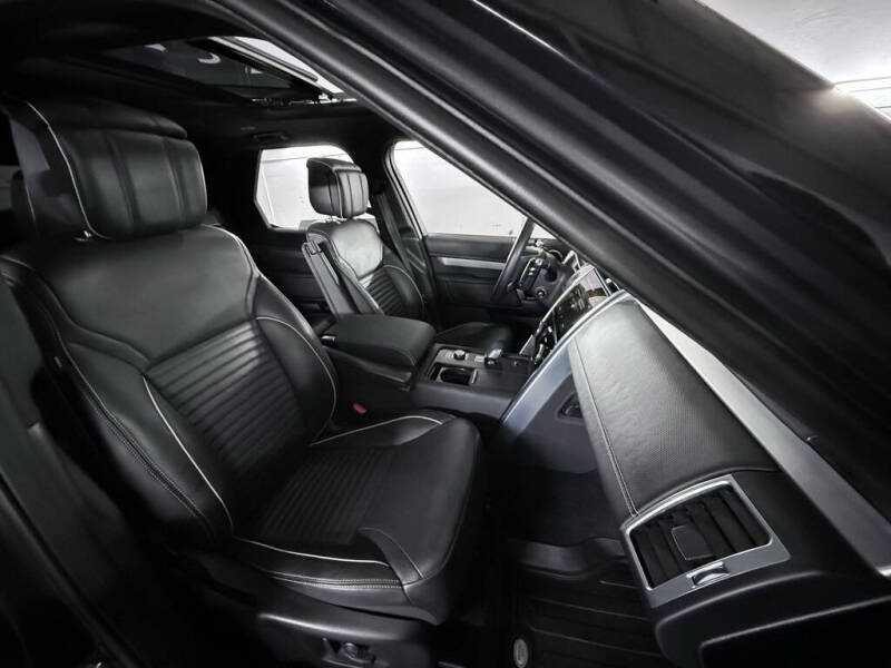 2022 Land Rover Discovery P360 HSE R-Dynamic