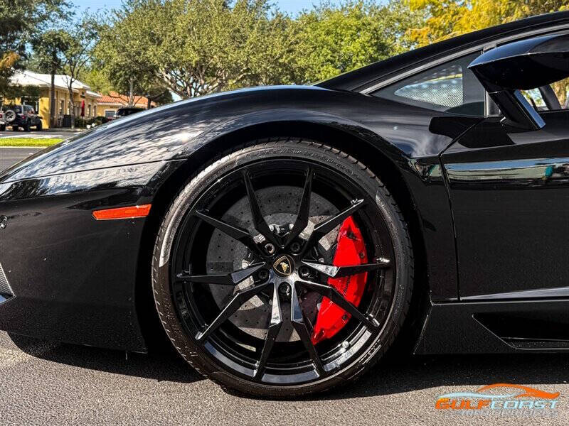 2016 Lamborghini Aventador LP 700-4