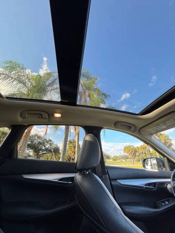 2019 Infiniti QX50 Essential